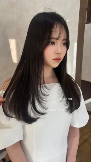 ロング reborn店長 🤍リルのヘアスタイル