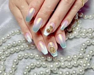 ネイル 🦋 Queenieのネイルデザイン