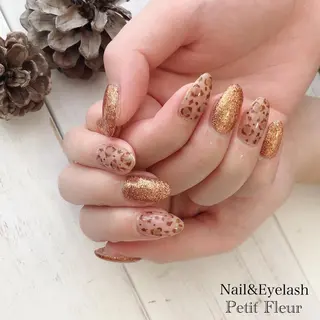 ネイル Petit Fleur所属・青柳 亜梨奈のマツエク・マツパデザイン