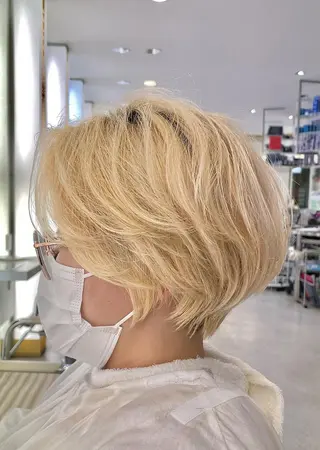 ショート Ms.CHARM【ミズチャーム】所属・韓国/レイヤーカット 顔周り/廣瀬達哉のヘアスタイル