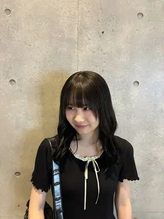 セミロング カラー 一目惚れ艶ハイトーン バンド/しほ🪄のヘアスタイル