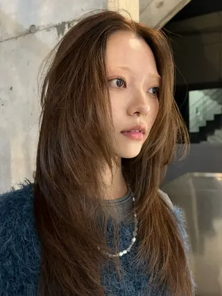 ロング カラー ヤナギヤ カノのヘアスタイル