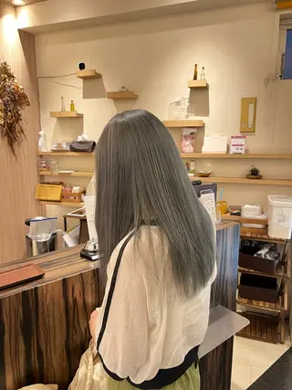 カラー 久永 菫のヘアスタイル