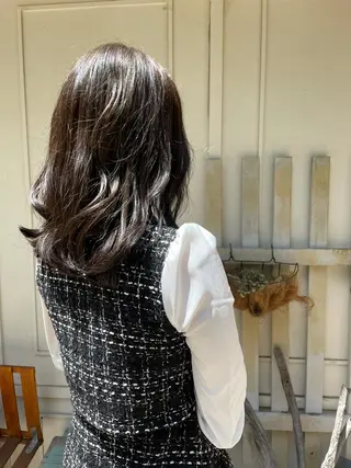 セミロング カラー nia所属・柔らかブラウン/栄/ tomitaのヘアスタイル