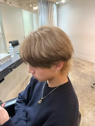 カラー WELLY  TOKYO所属・🌈レイヤーカット/ ハイトーン🌈タクマのヘアスタイル