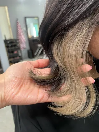 セミロング カラー ASIA所属・🌺ASIA🌺 福留のヘアスタイル