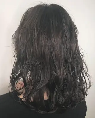 カラー デザインカラー Lienのヘアスタイル