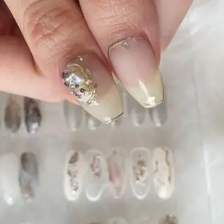 ネイル Ray. ／綺麗目ニュアンスのネイルデザイン