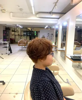ショート カラー 山本 理世のヘアスタイル