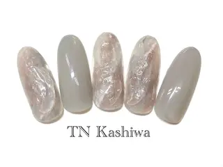 ネイル 大隅 和奈のネイルデザイン