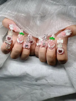 ネイル Lee Nailsのネイルデザイン