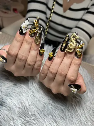 ネイル シェヌネイル JURAのネイルデザイン