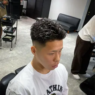 ショート パーマ メンズ 前田賢生 ご新規様はNGのヘアスタイル