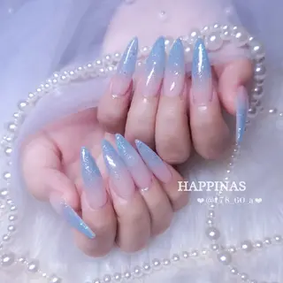 ネイル HAPPINAS🎀 🖤 れん┇痛ネイルのネイルデザイン