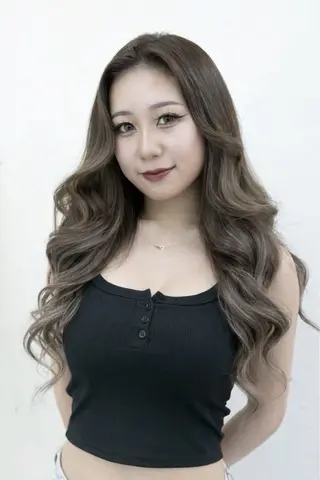 セミロング カラー 下妻 カラーエクステ難波のヘアスタイル