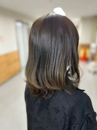 ミディアム UNIXマークイズみなとみらい所属・上杉 茉広のヘアスタイル