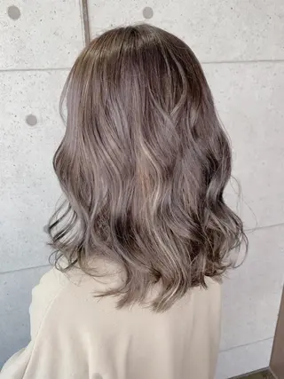 ミディアム カラー 福森 みずきのヘアスタイル