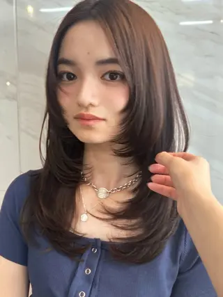 セミロング カラー Pocket仙台 💚モエリのヘアスタイル