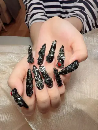 ネイル yiyi ネイルサロンのネイルデザイン