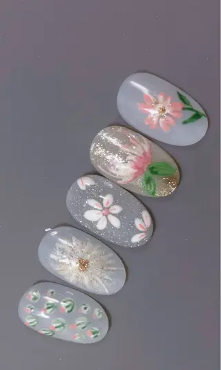 ネイル 高木 維麗絲のネイルデザイン