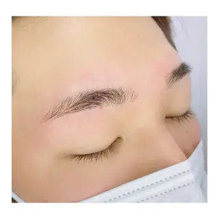 アイブロウ Be me♥ 亀貝景子のマツエク・マツパデザイン