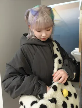 カラー ハッシュレイヤー/ ハイトーン/senaのヘアスタイル