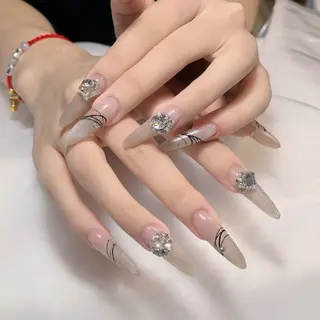 ネイル 清水 亞美のネイルデザイン