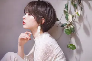 ショート hoNua. 栄/透明感カラーのヘアスタイル