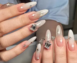 ネイル Le'a シズカのネイルデザイン