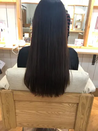 ロング カラー DEE okazakiのヘアスタイル