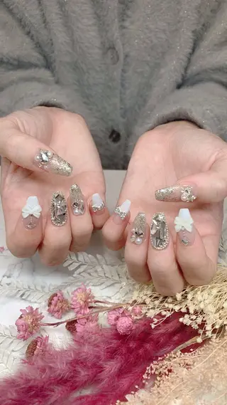 ネイル はな💎ネイル ワンホン、長さ出しのネイルデザイン