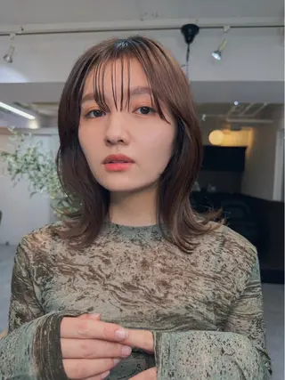 ミディアム カラー パーマ＊ 顔まわり似合わせのヘアスタイル