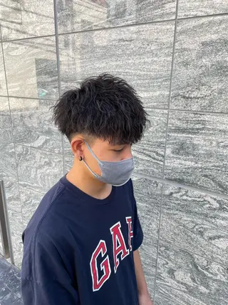 ショート カラー パーマ ヘアアレンジ メンズ アイブロウ スパイキー/フェザー /波巻き/かいとのヘアスタイル