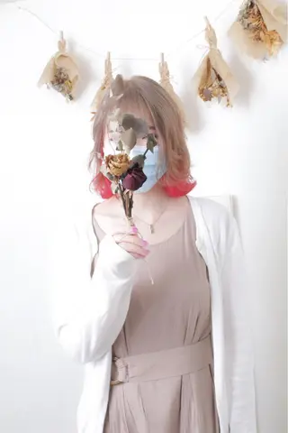 ショート カラー パーマ ヘアアレンジ 推し活専用 【派手髪】飯野ゆかりのヘアスタイル