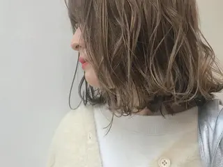 ミディアム カラー 佐藤 旭のヘアスタイル