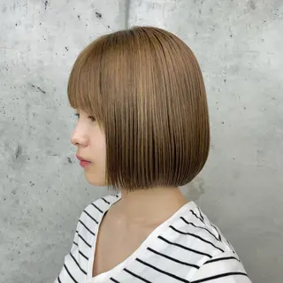 ショート i.+OMOTESANDO所属・mei / 艶カラー ミディアム レイヤーのヘアスタイル