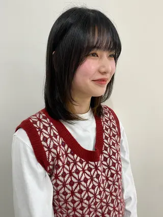 ミディアム 川野 彩海のヘアスタイル