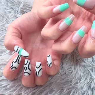 ネイル シェヌネイル JURAのネイルデザイン