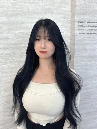 ロング カラー ヘアアレンジ 韓国レイヤーカット/ 儚げカラーチナツのヘアスタイル