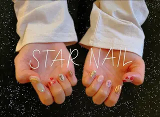 ネイル STAR NAIL所属・STAR NAILのネイルデザイン