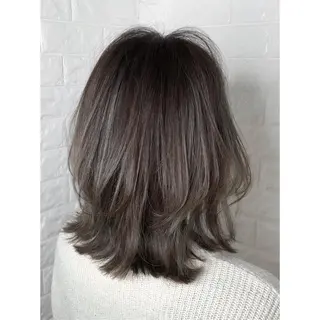 ミディアム カラー KIZU 髪質改善 怪談を語る美容師のヘアスタイル