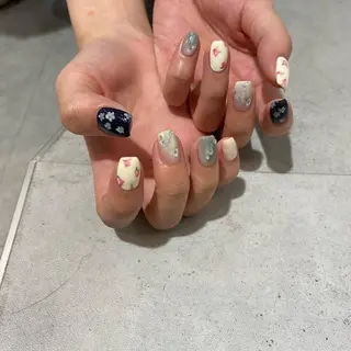 ネイル Trico Antique所属・岩本 杏のネイルデザイン