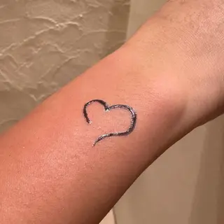 Daenerys(デナーリス)所属・近藤 優羽のマツエク・マツパデザイン