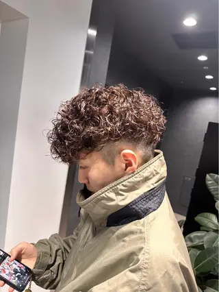 ヘアアレンジ メンズ フェザーオーダー Ｎｏ．1美容師のヘアスタイル