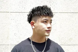 パーマ brunt jet所属・関 晃哉のヘアスタイル