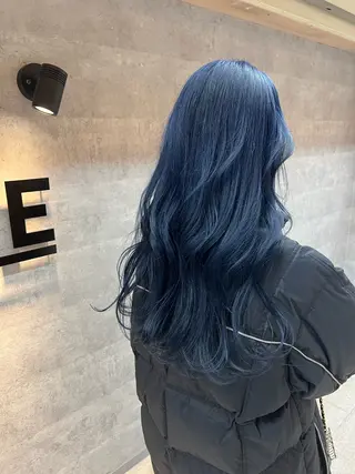 ロング カラー _WHITE 若狭のヘアスタイル