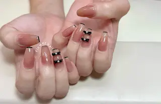 ネイル Flower nailsalon 2号店所属・U M. nailのネイルデザイン
