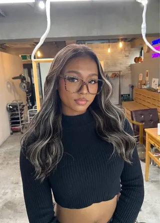 セミロング カラー ROBIN所属・指名数No.1 /NAOYAのヘアスタイル