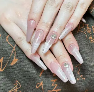 ネイル ishiro 🍂のネイルデザイン