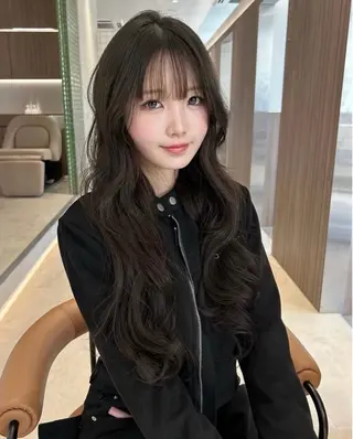 ロング カラー ヘアアレンジ メンズ Salowin原宿ash所属・‎透明感×艶髪 ‎🫒maki🎀のヘアスタイル